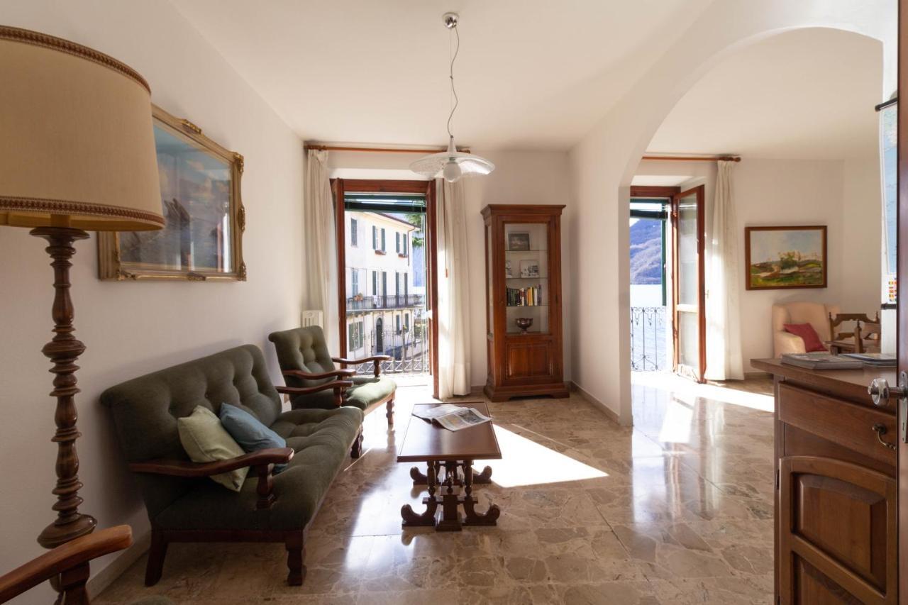 Mamma Ciccia Holiday Home - Lake Front Apartment Манделло-дель-Ларіо Екстер'єр фото