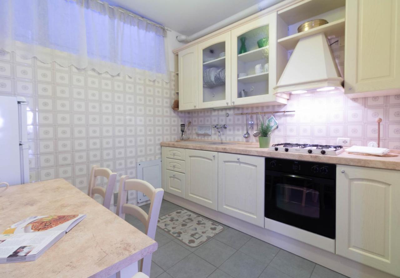 Mamma Ciccia Holiday Home - Lake Front Apartment Манделло-дель-Ларіо Екстер'єр фото