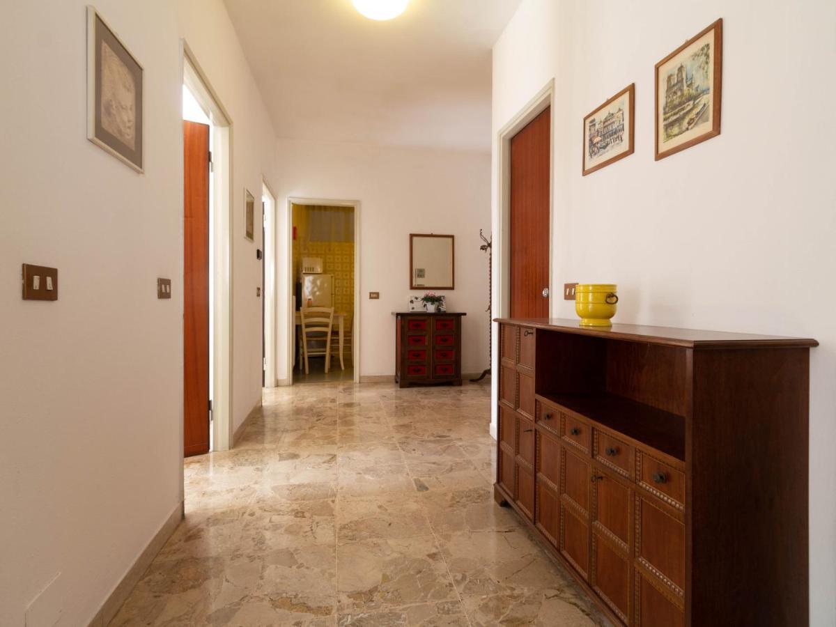 Mamma Ciccia Holiday Home - Lake Front Apartment Манделло-дель-Ларіо Екстер'єр фото